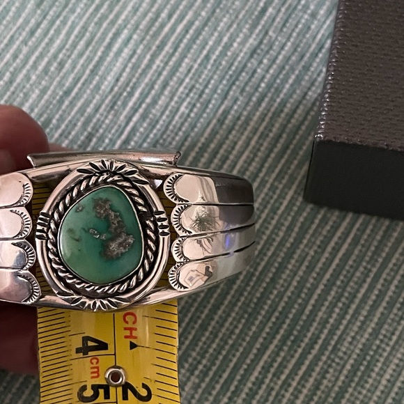 Native American High Grade Turquoise Sterling Cuff Bracelet 26g - Picture 5 of 12